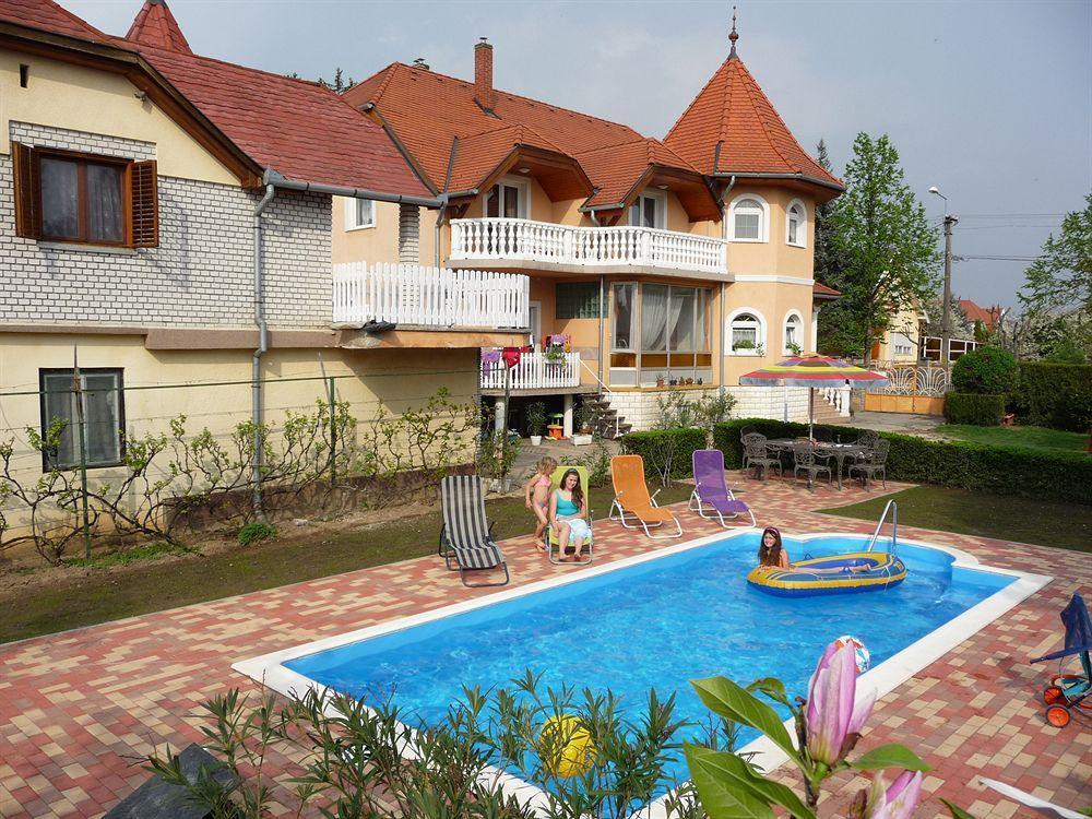 Joker Villa Apartmanhaus Hévíz Exterior foto
